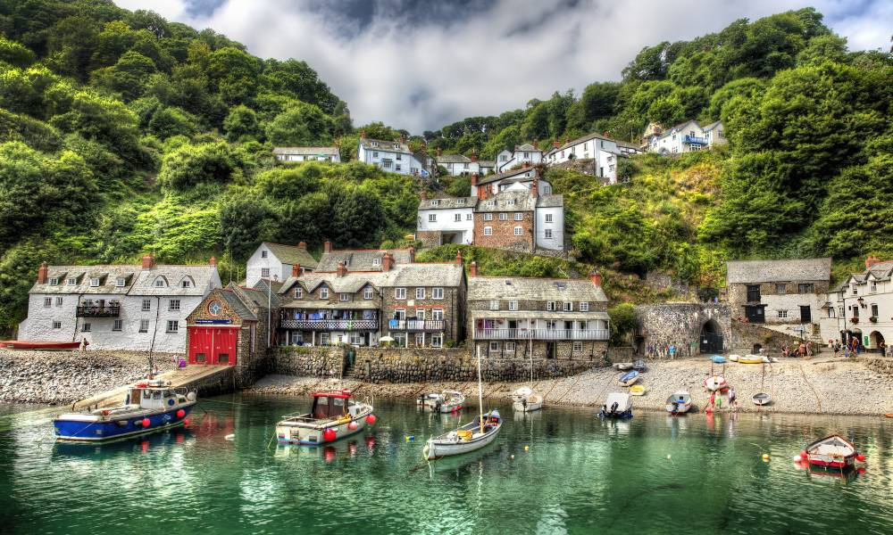 best places to travel in july : Devon